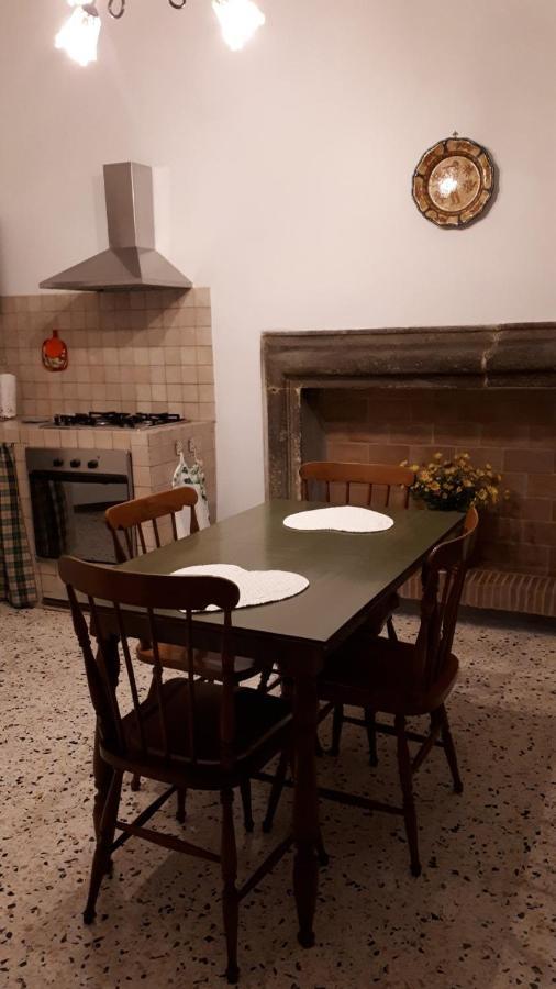La Casa Sotto Il Castello Apartment Брачано Екстериор снимка